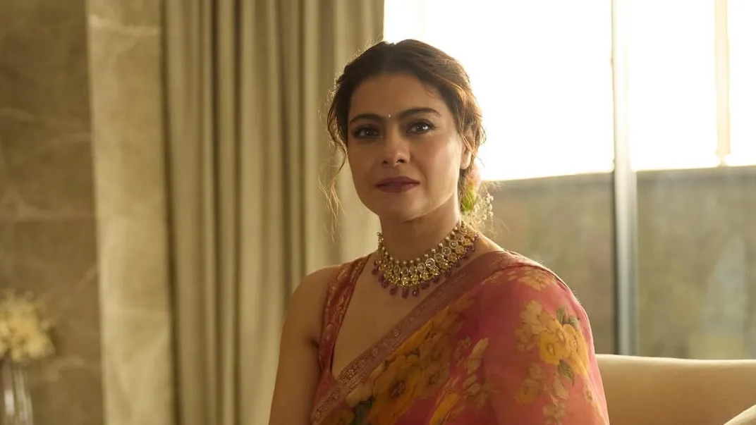 Kajols Floral Organza Sari: A Must-Have for Every Bridesmaids Wardrobe